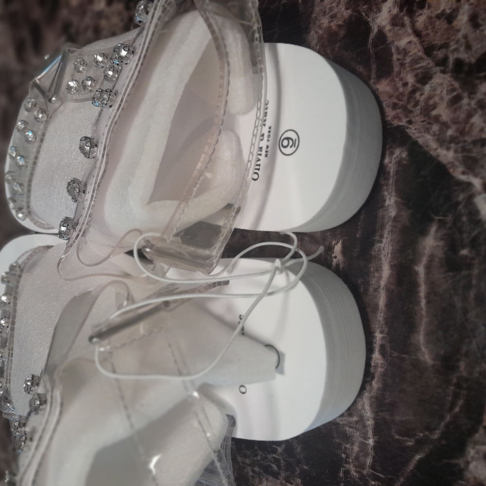 Elegant White Women's Shoes with Rhinestone Accents